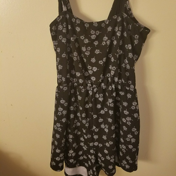 Spring/Summer bundle!! - Picture 4 of 5